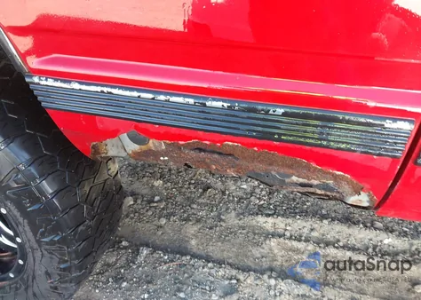 1996 Chevrolet Tahoe K1500 из США, поврежденный, VIN 3GNEK18R4TG131125